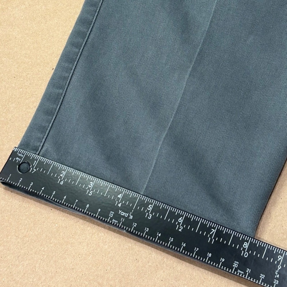 Vintage Dockers Gray Pleated Khaki Pants Classic Fit Mens 33x29 - Picture 12 of 12